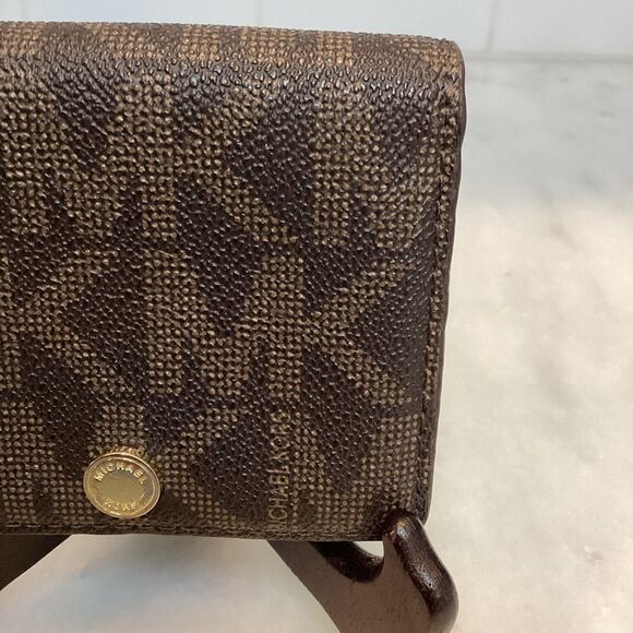 Michael Michael Kors Signature Print Jet Set Travel Flap Card Holder - Picture 3 of 15